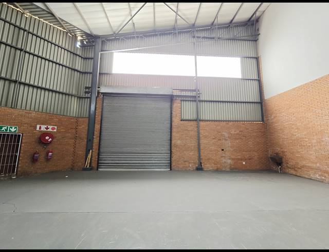 677M² OFFICE TO LET IN COSMO BUSINESS PARK